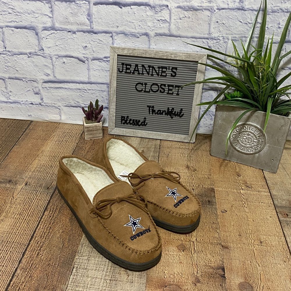 Forever Collectibles Dallas Cowboys Moccasins Size XL Brown Faux Fur NFL.